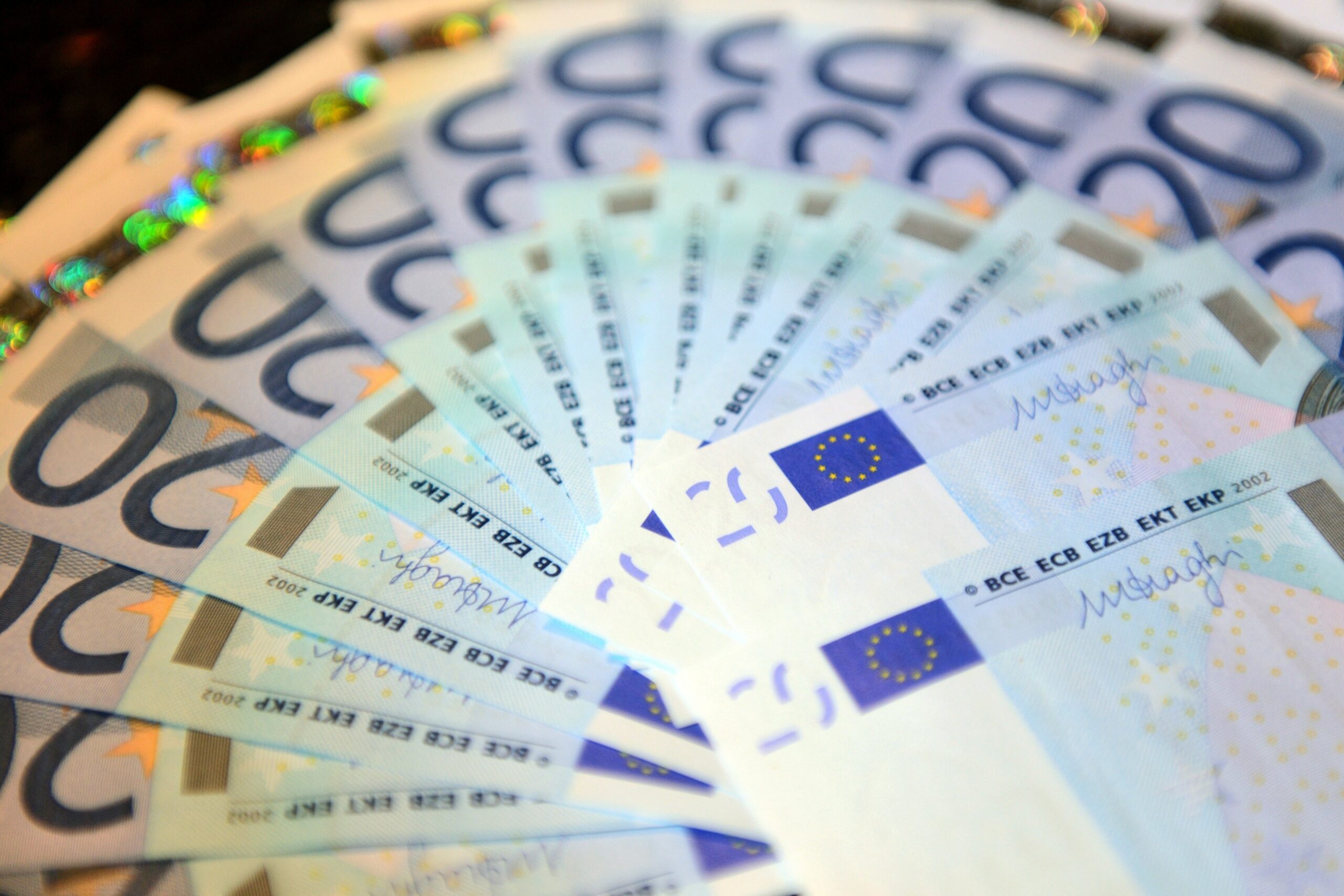 Une étude définit le « budget de référence » permettant de vivre décemment en France