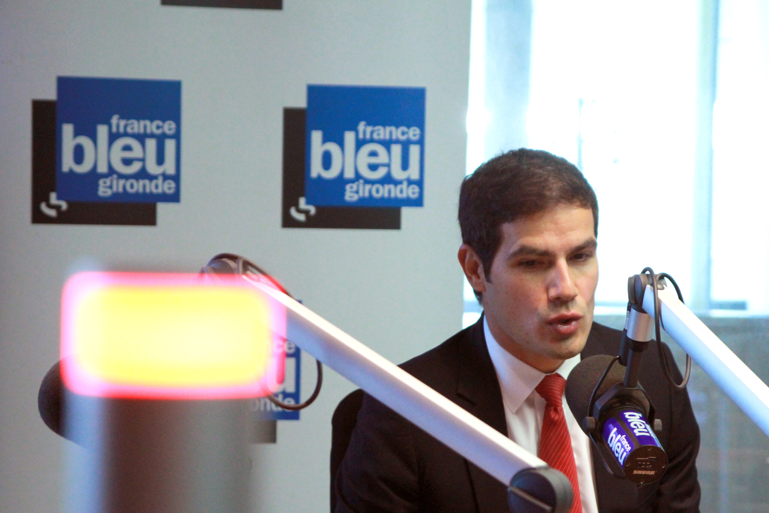 Nouveau jour de silence sur les ondes de Radio France