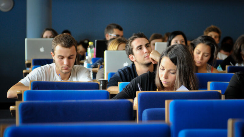 Ces secteurs qui attirent les jeunes diplômés