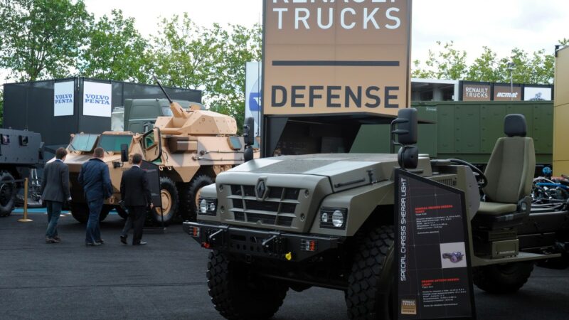Des commandes pour Renault Trucks Defense