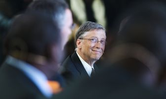 Bill Gates soutient Benoît Hamon à propos de l’imposition des robots