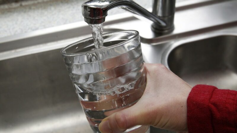 Du plastique dans l&rsquo;eau du robinet
