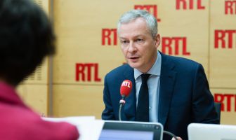 L’Etat va poursuivre Apple et Google pour « pratiques commerciales abusives »