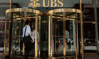 Fraude fiscale massive : le procès d’UBS démarre en France