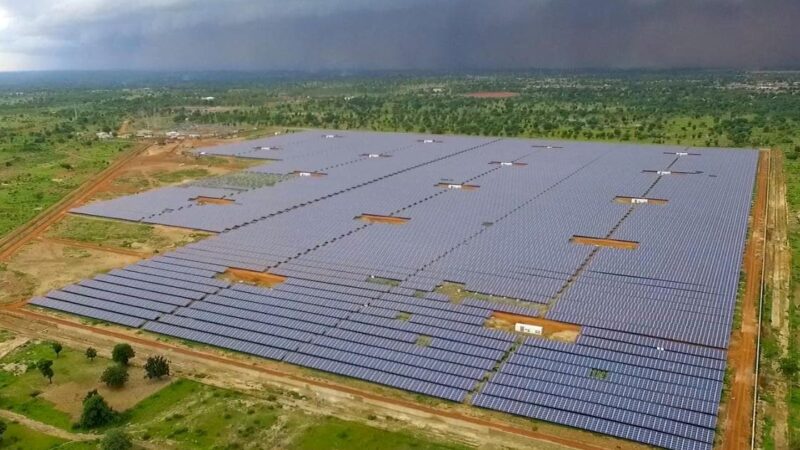 Le Burkina Faso lance un appel d&rsquo;offres pour 30 MW d&rsquo;énergie solaire