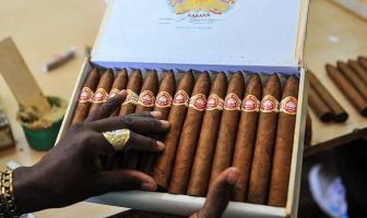 Les cigares cubains réalisent des ventes record grâce à la forte demande chinoise