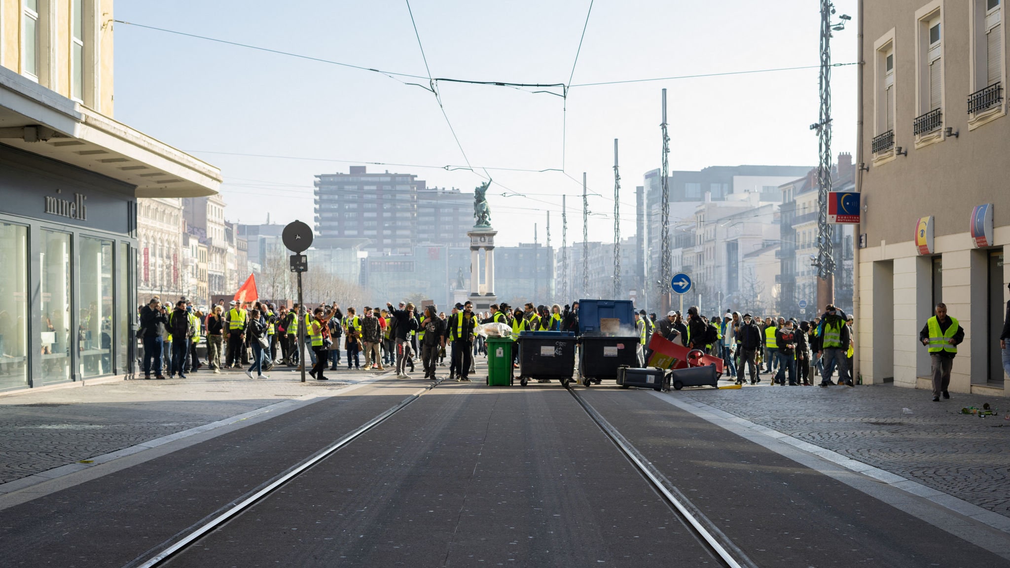 Emmanuel Macron répond aux Gilets Jaunes en promettant des réformes