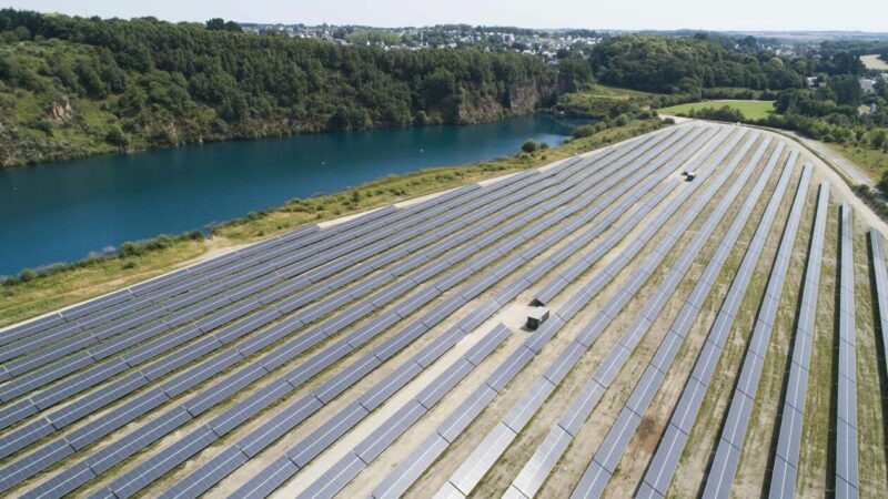 Une centrale solaire voit le jour grâce à une campagne de financement participatif en Bretagne