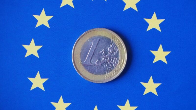 L&rsquo;économie française résiliente malgré un climat des affaires en léger recul