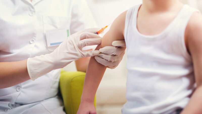 Les garçons invités à la vaccination contre le HPV en France