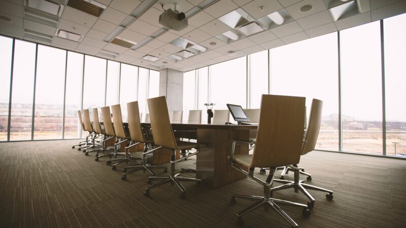 Défaillances d&rsquo;entreprises : la hausse ralentit, mais le nombre de faillites reste très élevé en France