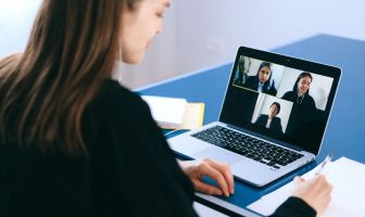 entreprises recrutent crise - Planète Business