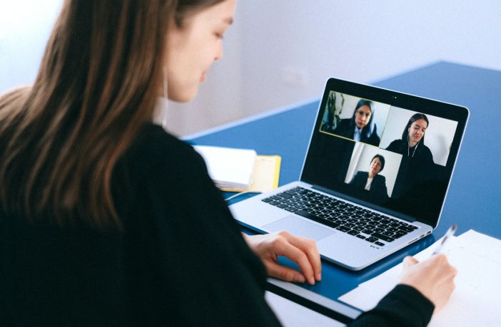 entreprises recrutent crise - Planète Business