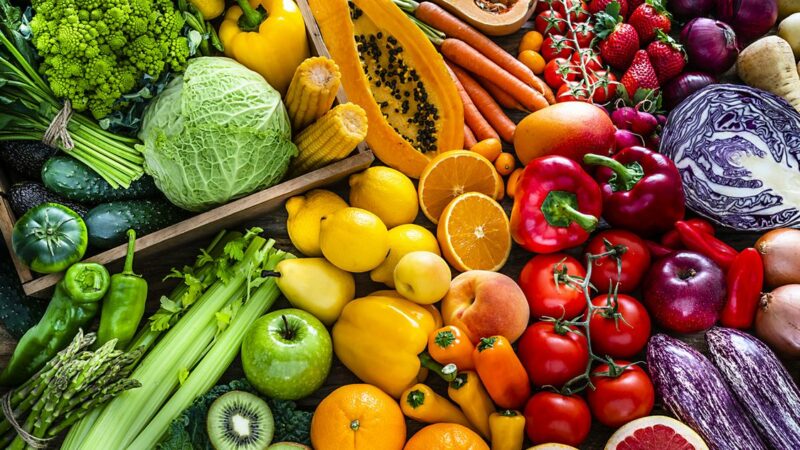 Vers une interdiction des emballages en plastique pour les fruits et légumes