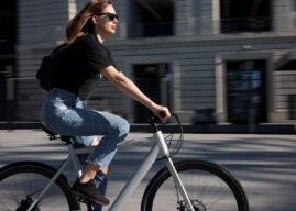 Cowboy en grande difficulté : le vélo électrique au bord du précipice