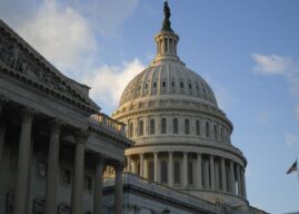 USA : les milliards des droits de douane partent à la dette